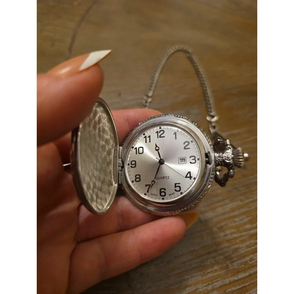 Vintage Steam Engine Train Quartz Pocket Watch Silver Gold Tone with Chain‎